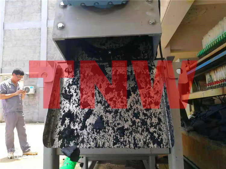 疊螺式污泥脫水機(jī)在紡織印染污水的應(yīng)用